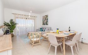 Santa Maria Apartment At Porto De Mos Beach